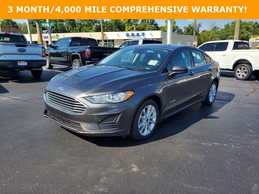 2019 Ford Fusion Hybrid SE photo 2