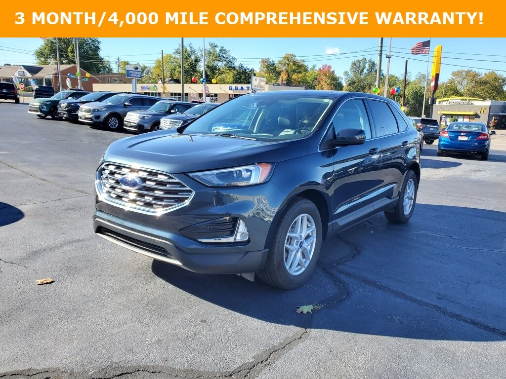 2022 Ford Edge SEL photo 2