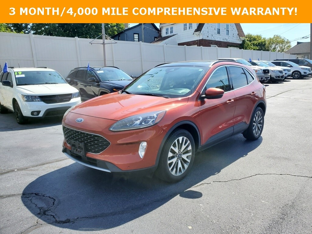 2020 Ford Escape Titanium photo 2