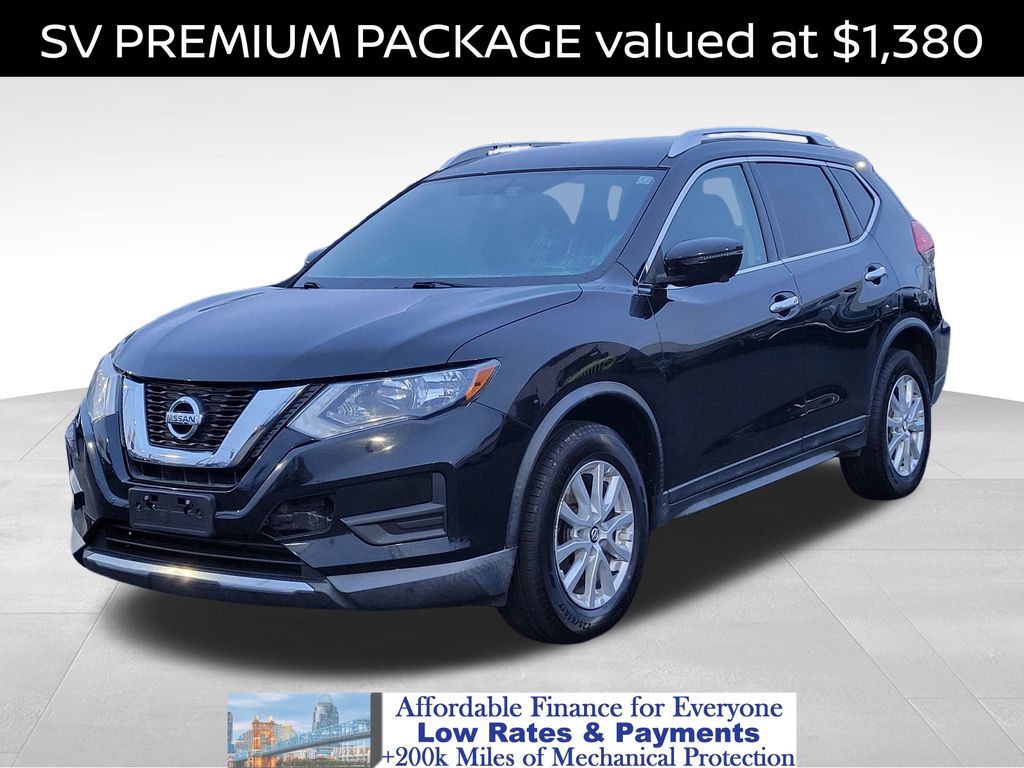 2017 Nissan Rogue SV's photo