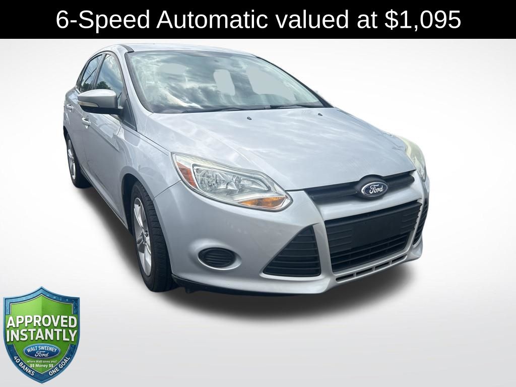 2014 Ford Focus Sedan SE's photo