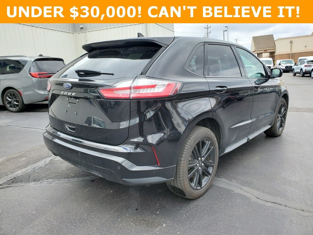 2024 Ford Edge ST photo 4