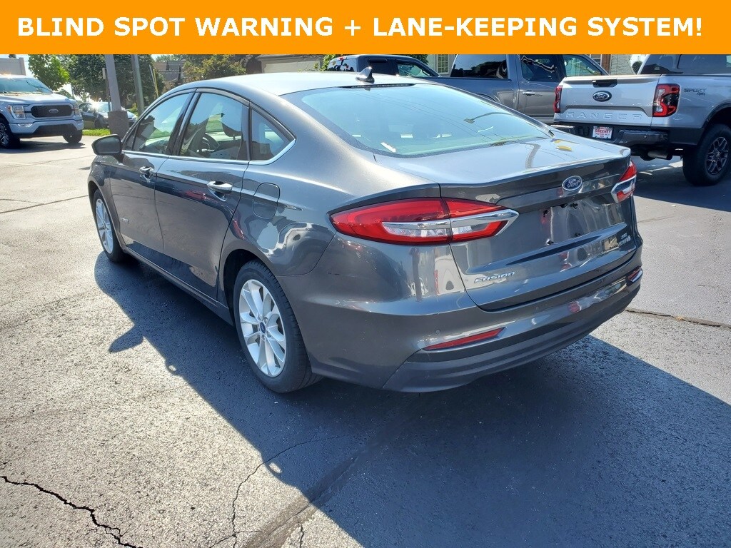 2019 Ford Fusion Hybrid SE photo 3
