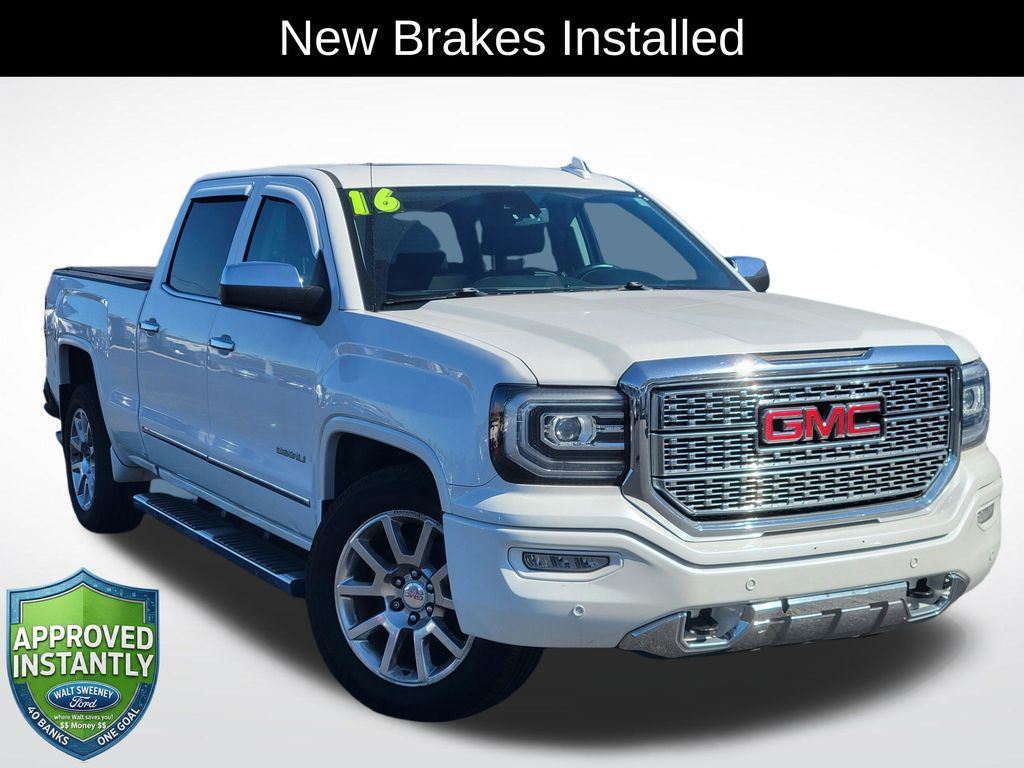 2016 GMC Sierra 4WD Crew Cab Short Box's photo