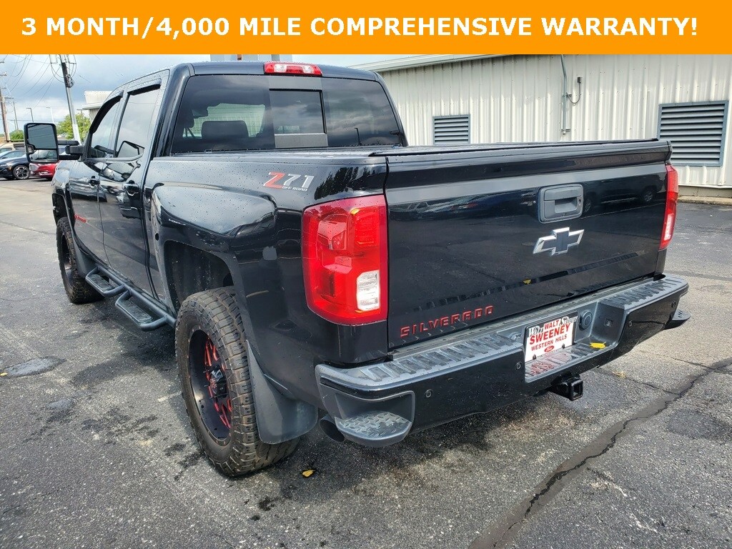 2018 Chevrolet Silverado 1500 LTZ photo 3