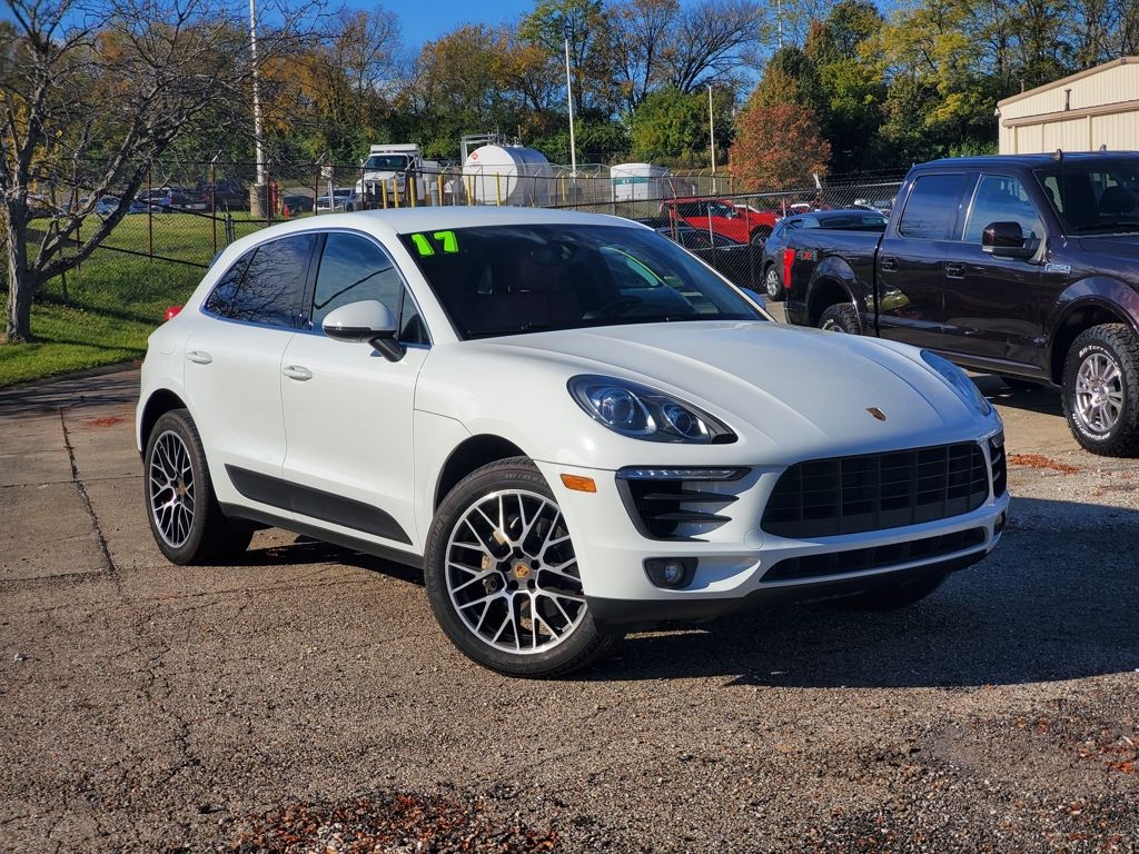 2017 Porsche Macan S's photo