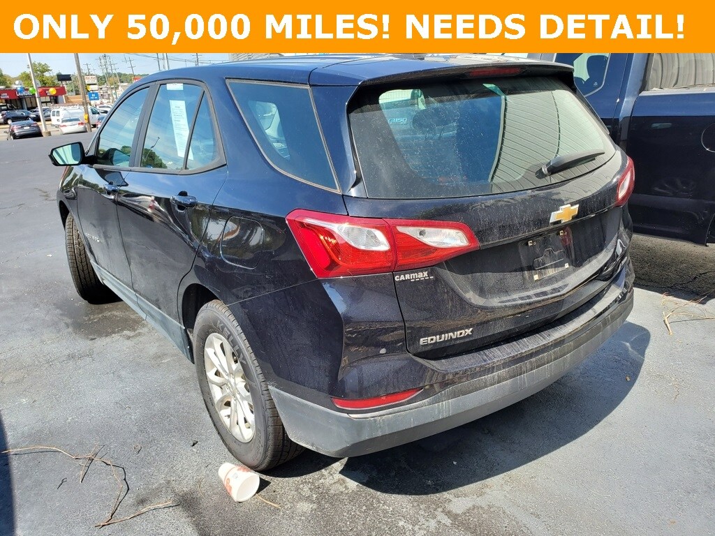 2020 Chevrolet Equinox LS photo 2