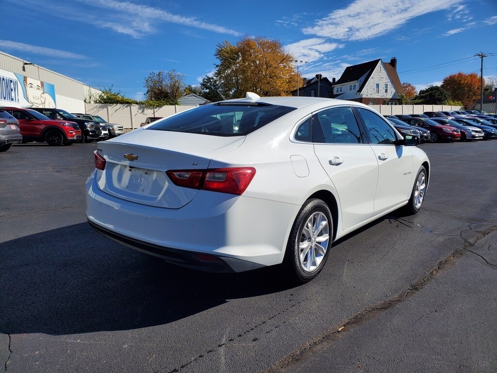 2024 Chevrolet Malibu 1LT photo 4