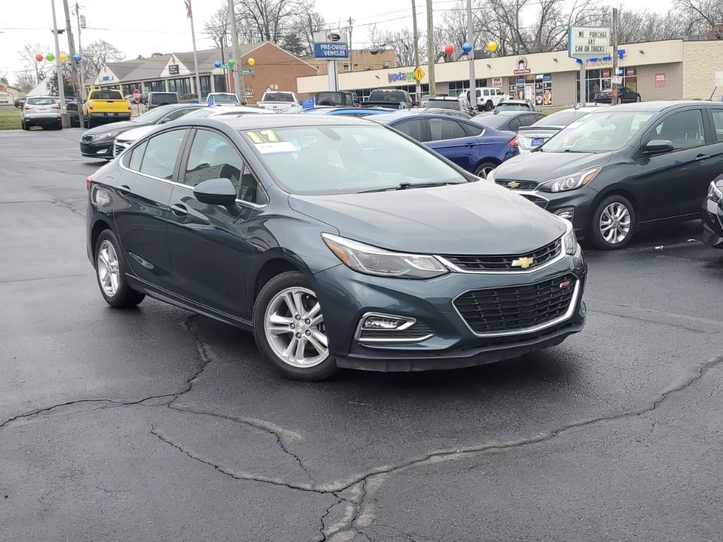 2017 Chevrolet Cruze LT's photo