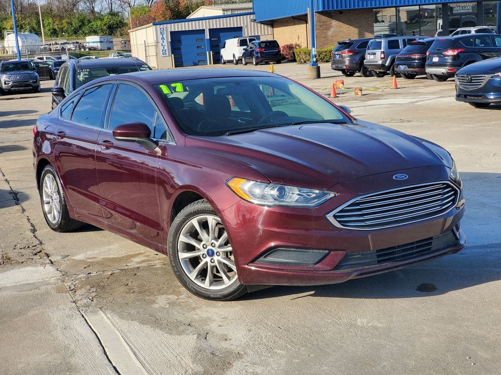 2017 Ford Fusion SE's photo