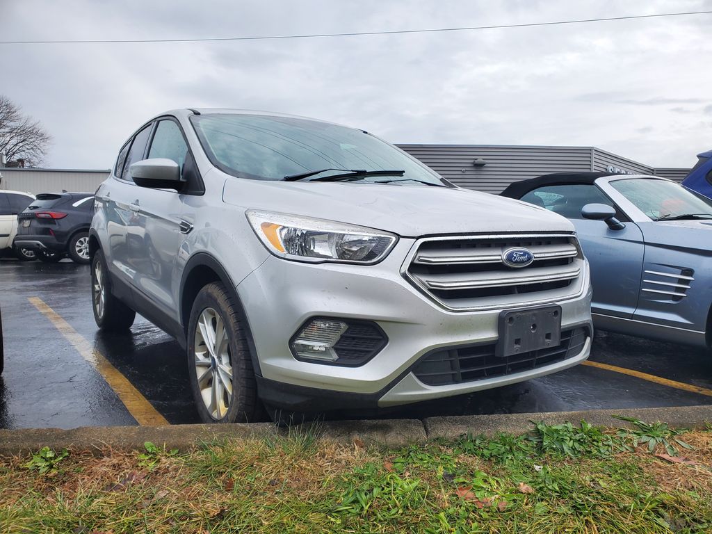 2019 Ford Escape SE's photo