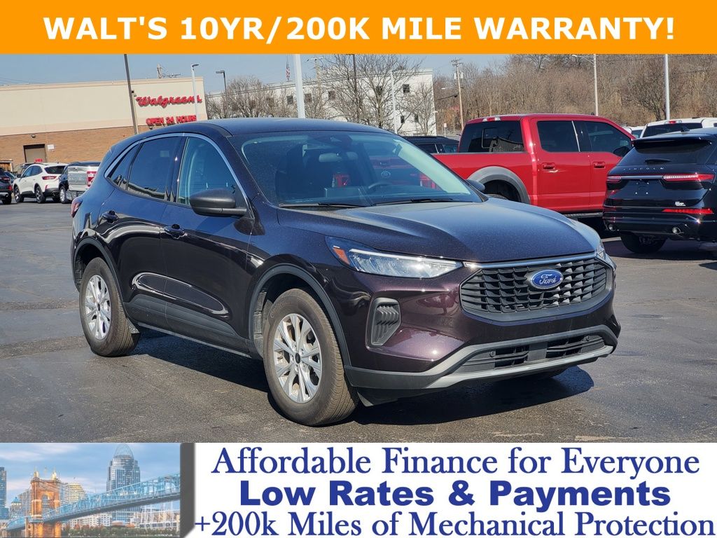 2023 Ford Escape Active's photo