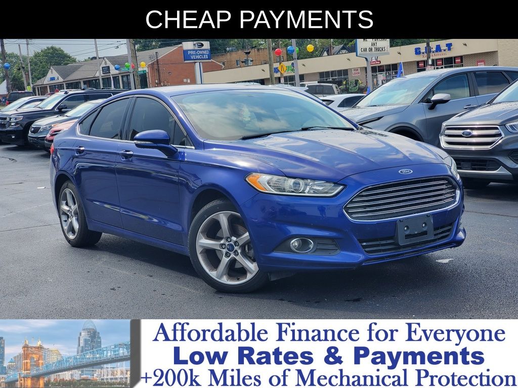 2015 Ford Fusion SE's photo