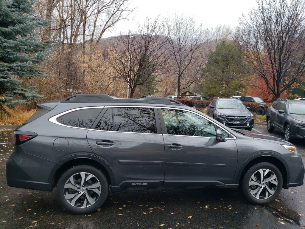 2021 Subaru Outback Limited XT photo 2