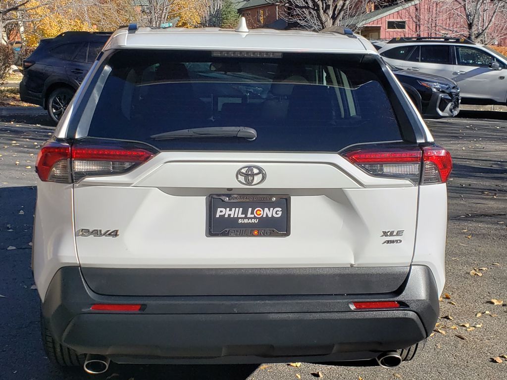 2024 Toyota RAV4 XLE photo 4
