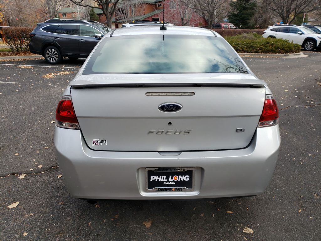 2009 Ford Focus SE photo 3