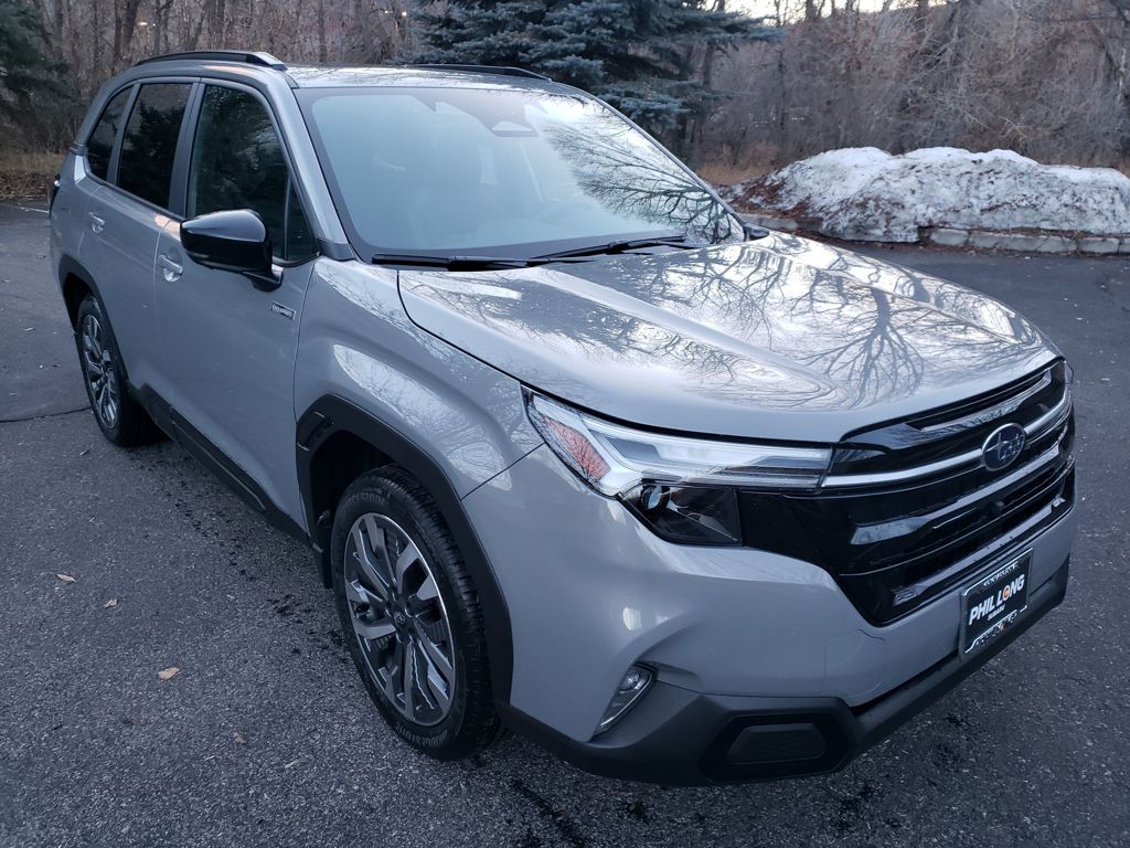2025 Subaru Forester Touring's photo