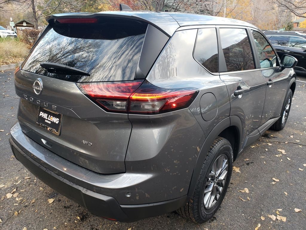 Used 2024 Nissan Rogue S SUV