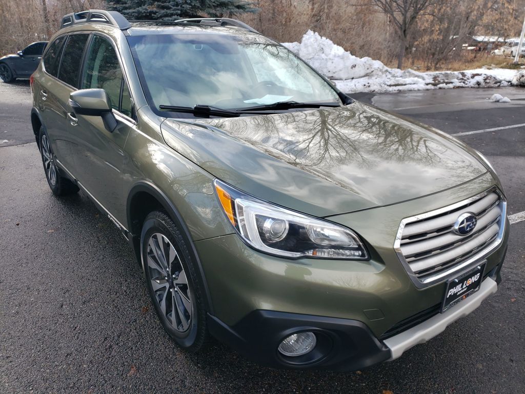 2015 Subaru Outback Limited's photo