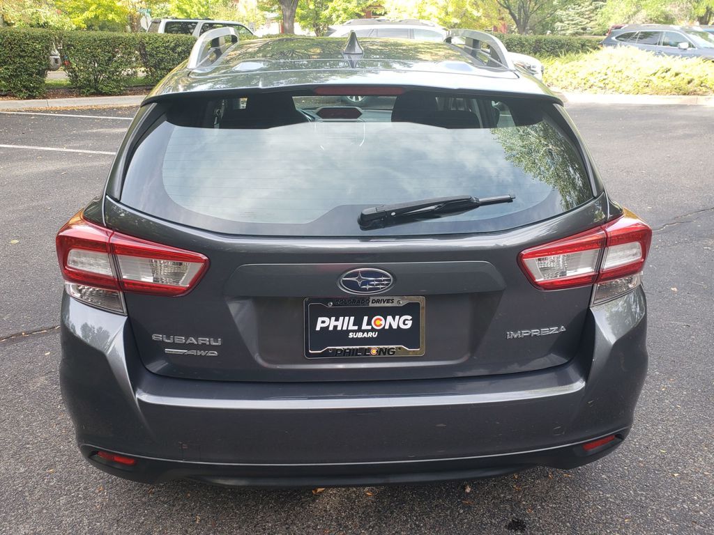 2019 Subaru Impreza 2.0i Premium photo 4