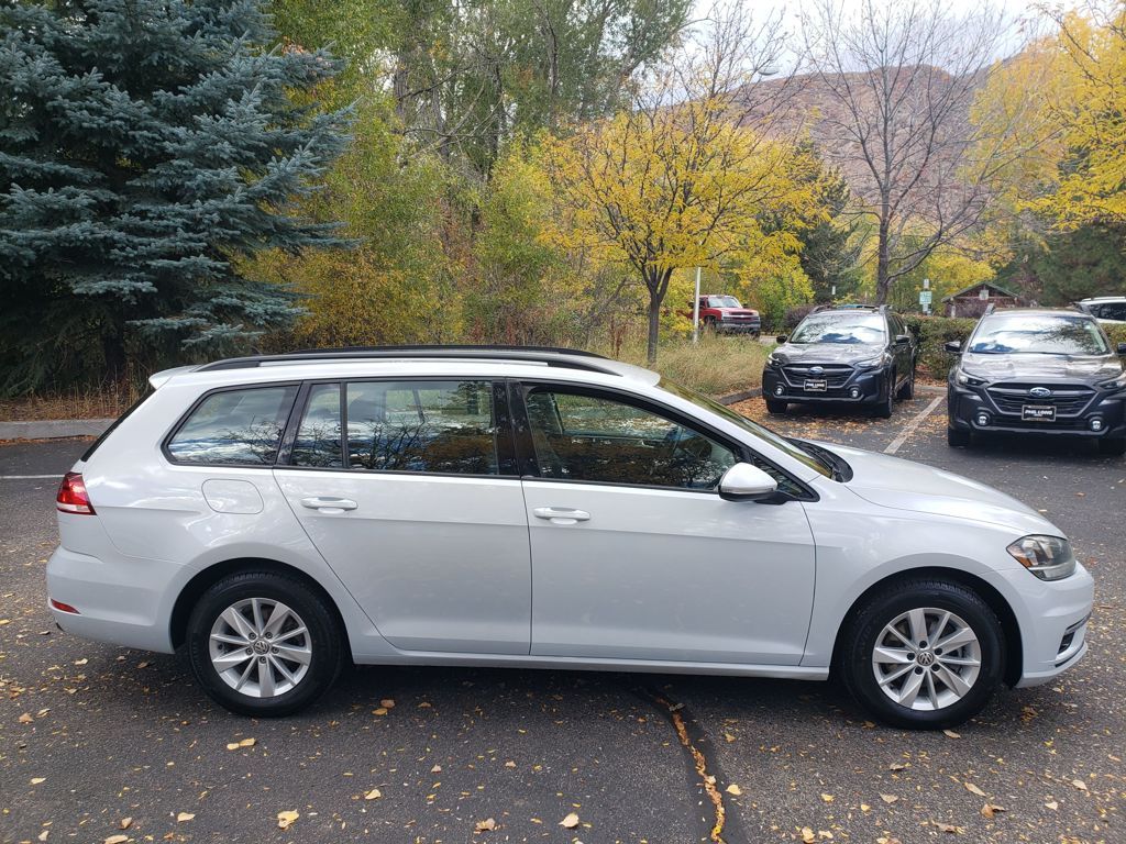 Used 2018 Volkswagen Golf SportWagen S with VIN 3VW717AUXJM757652 for sale in Glenwood Springs, CO