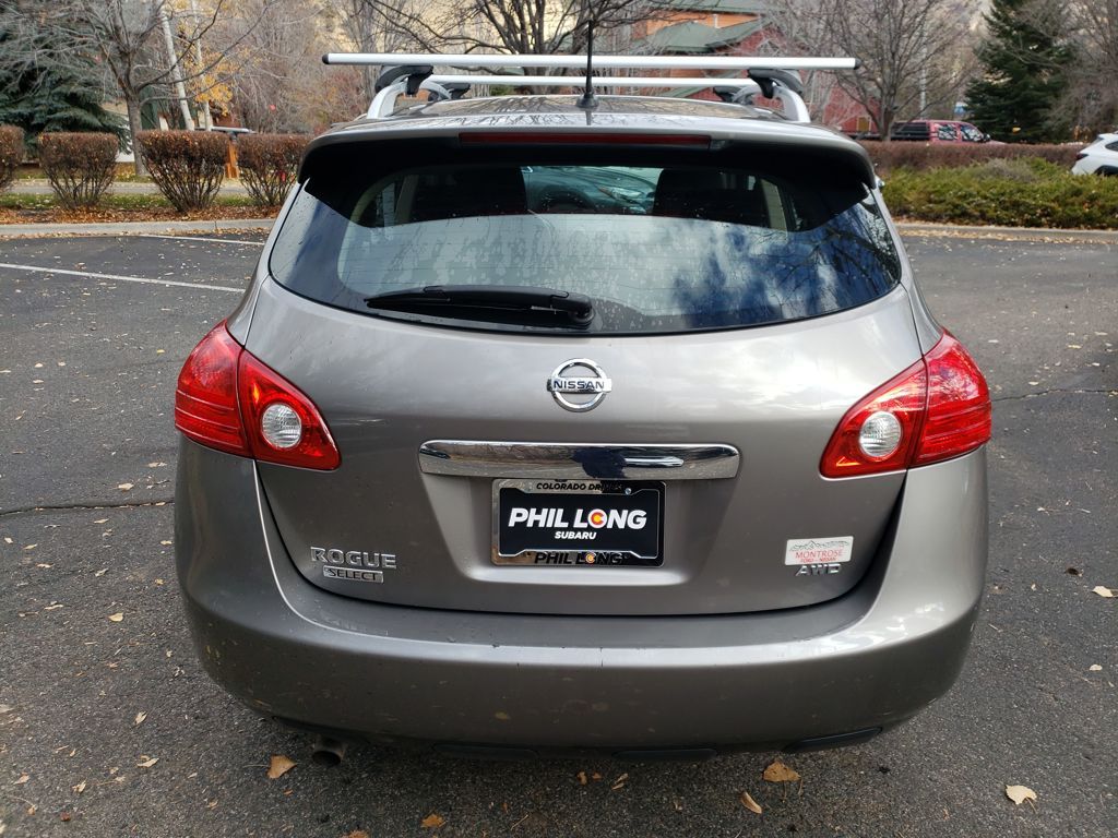 2015 Nissan Rogue Select S photo 4