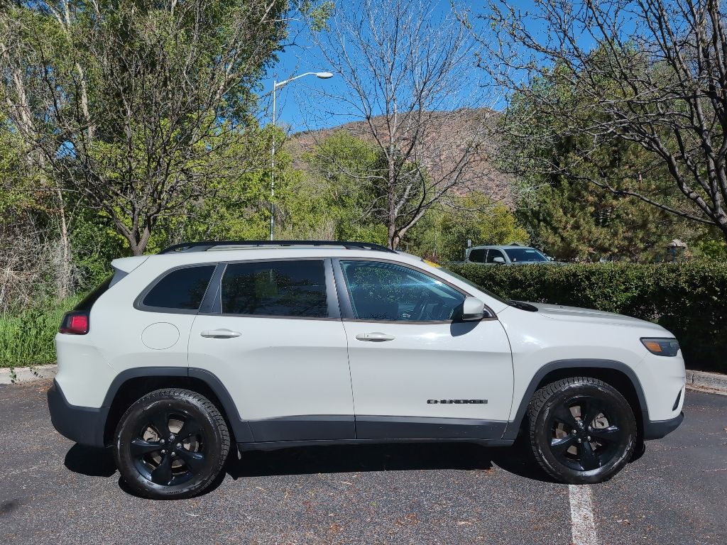 Used 2019 Jeep Cherokee Altitude with VIN 1C4PJMLB0KD320978 for sale in Glenwood Springs, CO