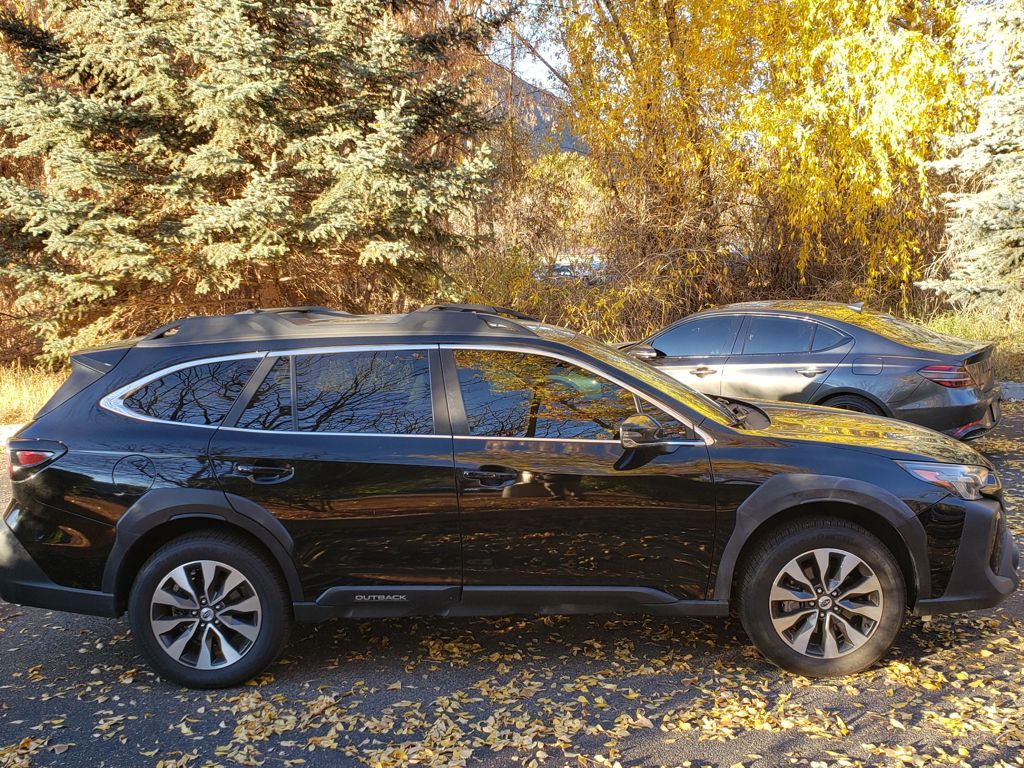 2023 Subaru Outback Limited photo 2