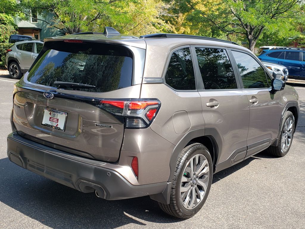 2025 Subaru Forester Touring photo 2