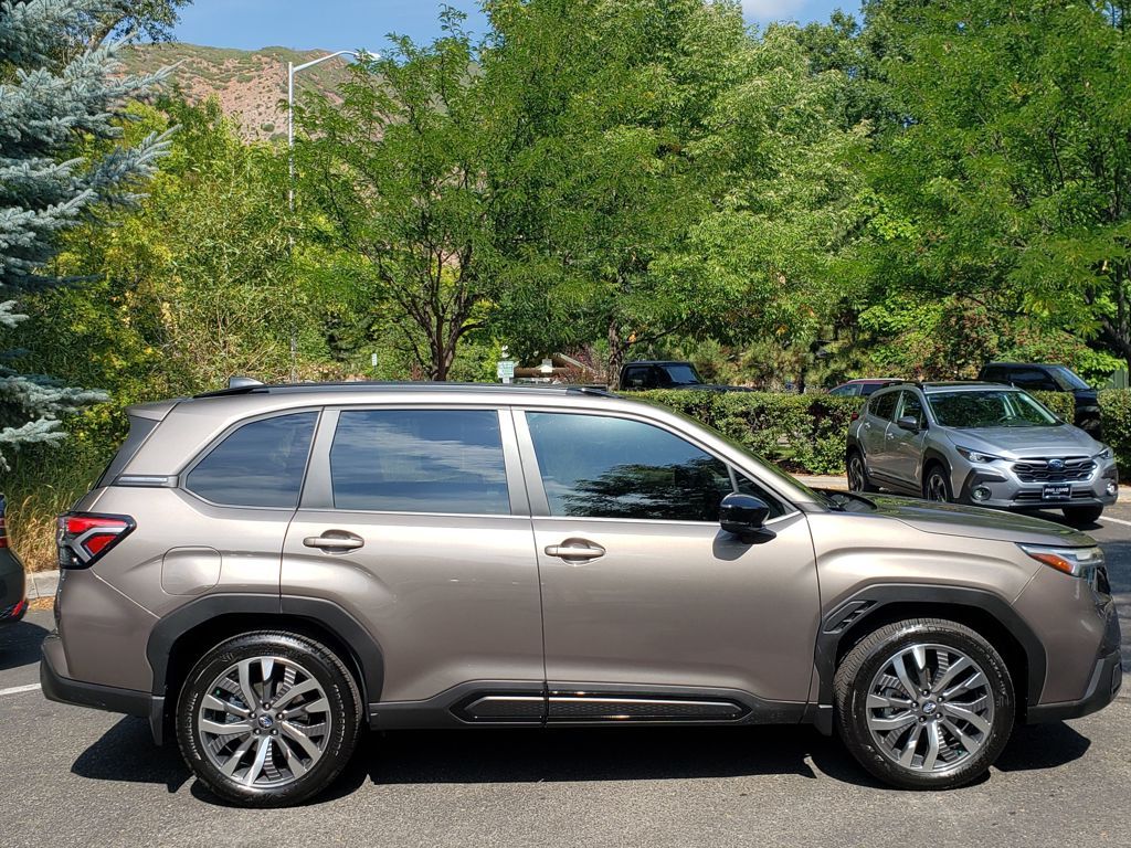 2025 Subaru Forester Touring photo 2