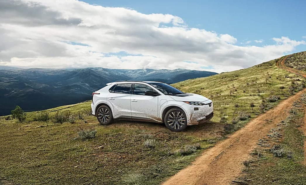 Sideview of 2026 Subaru Solterra showing modern exterior design
