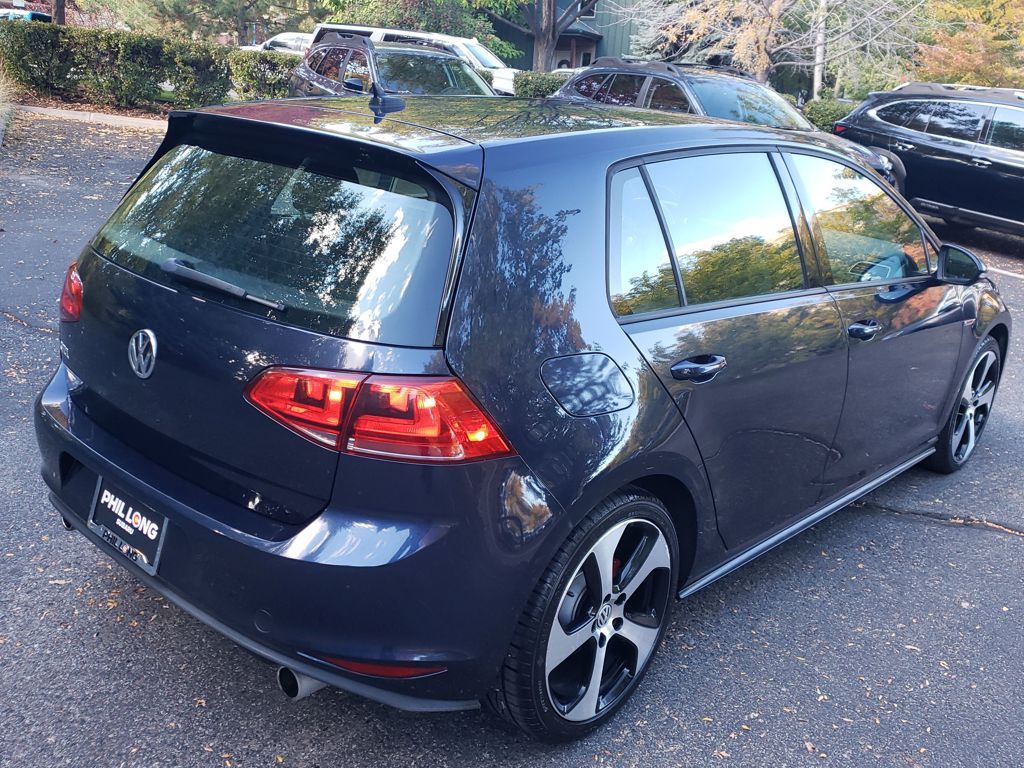 2017 Volkswagen Golf GTI S photo 3