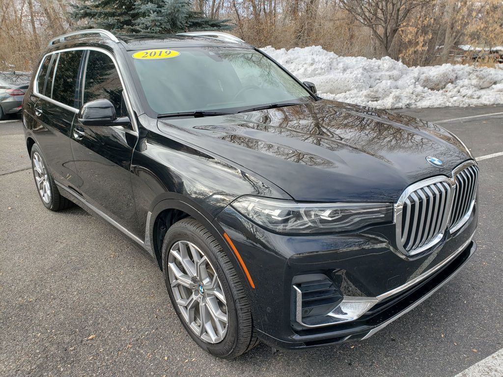 2019 BMW X7 40i