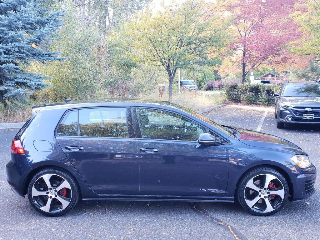 2017 Volkswagen Golf GTI S photo 2