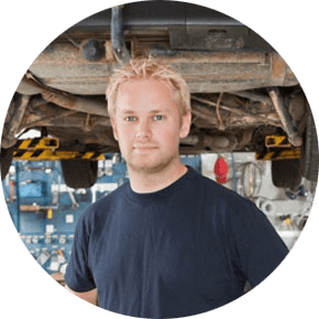 mechanic in a circle