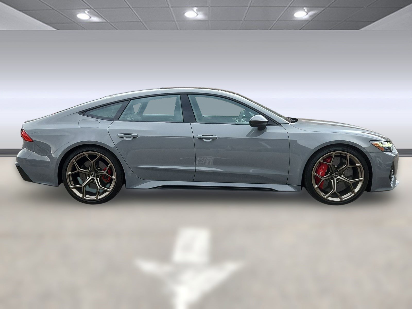 2022 Audi RS 7 Base photo 2