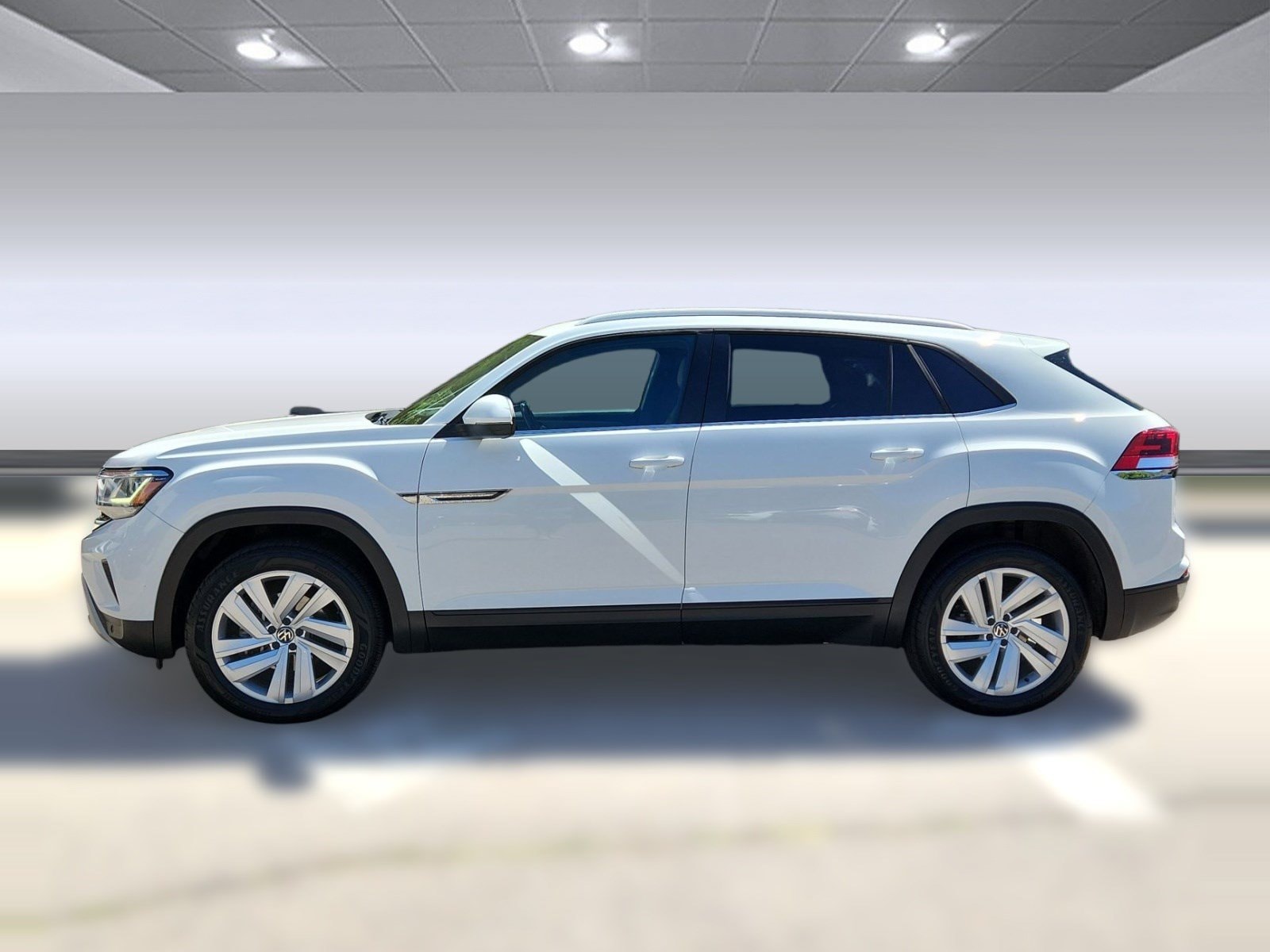 Used 2020 Volkswagen Atlas Cross Sport  with VIN 1V21E2CA3LC210034 for sale in Glenwood Springs, CO