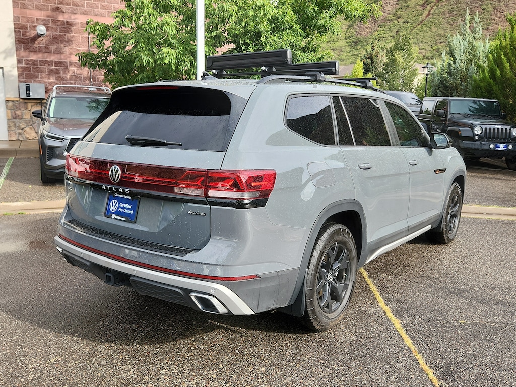 Used 2024 Volkswagen Atlas 2.0T Peak Edition SEL SUV