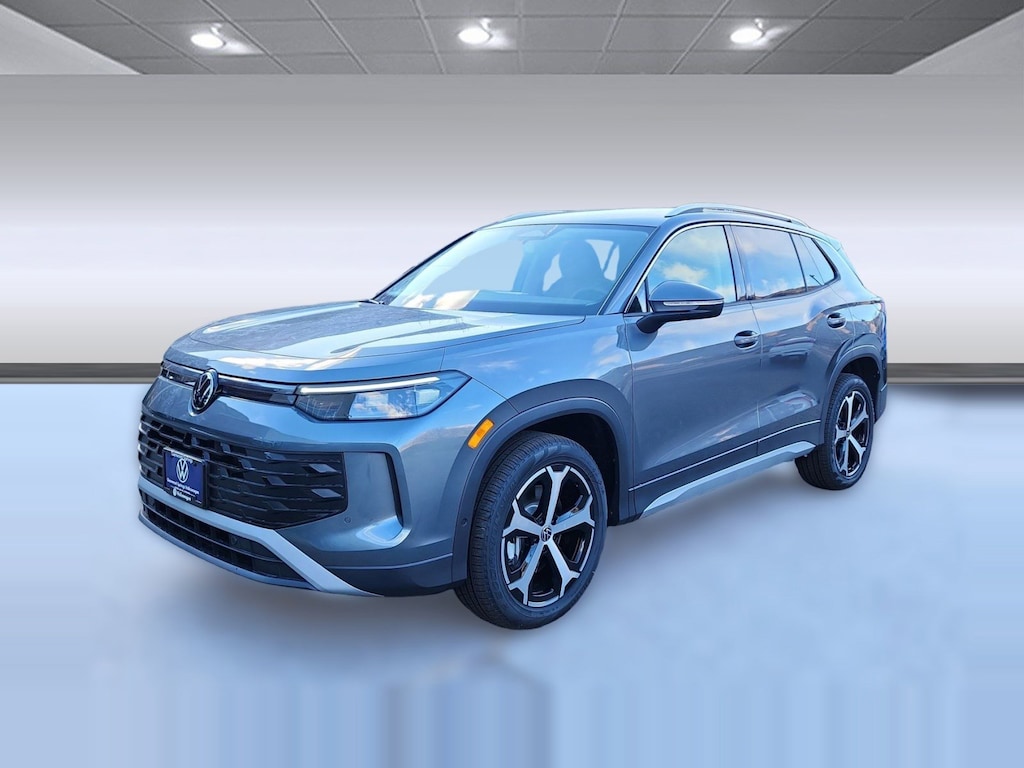 New 2026 Volkswagen Tiguan 2.0T SE SUV