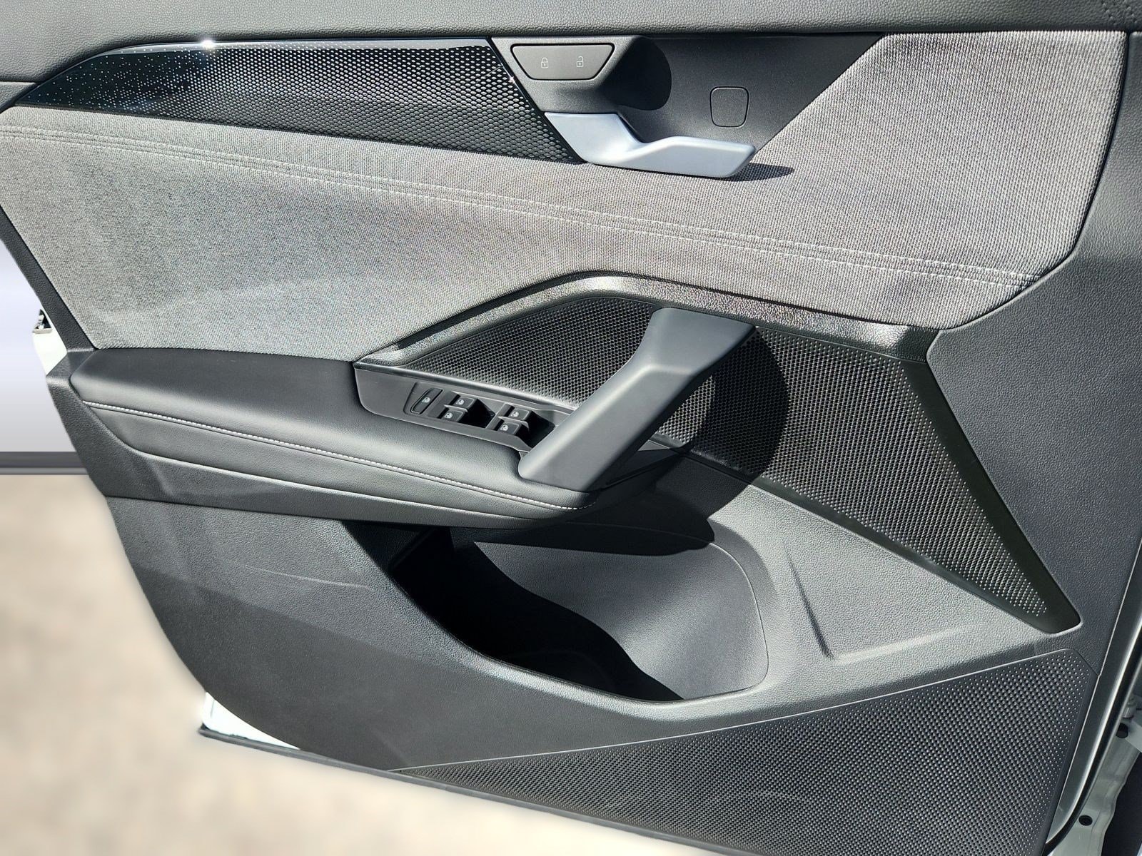 2026 Volkswagen Tiguan S - Photo 8