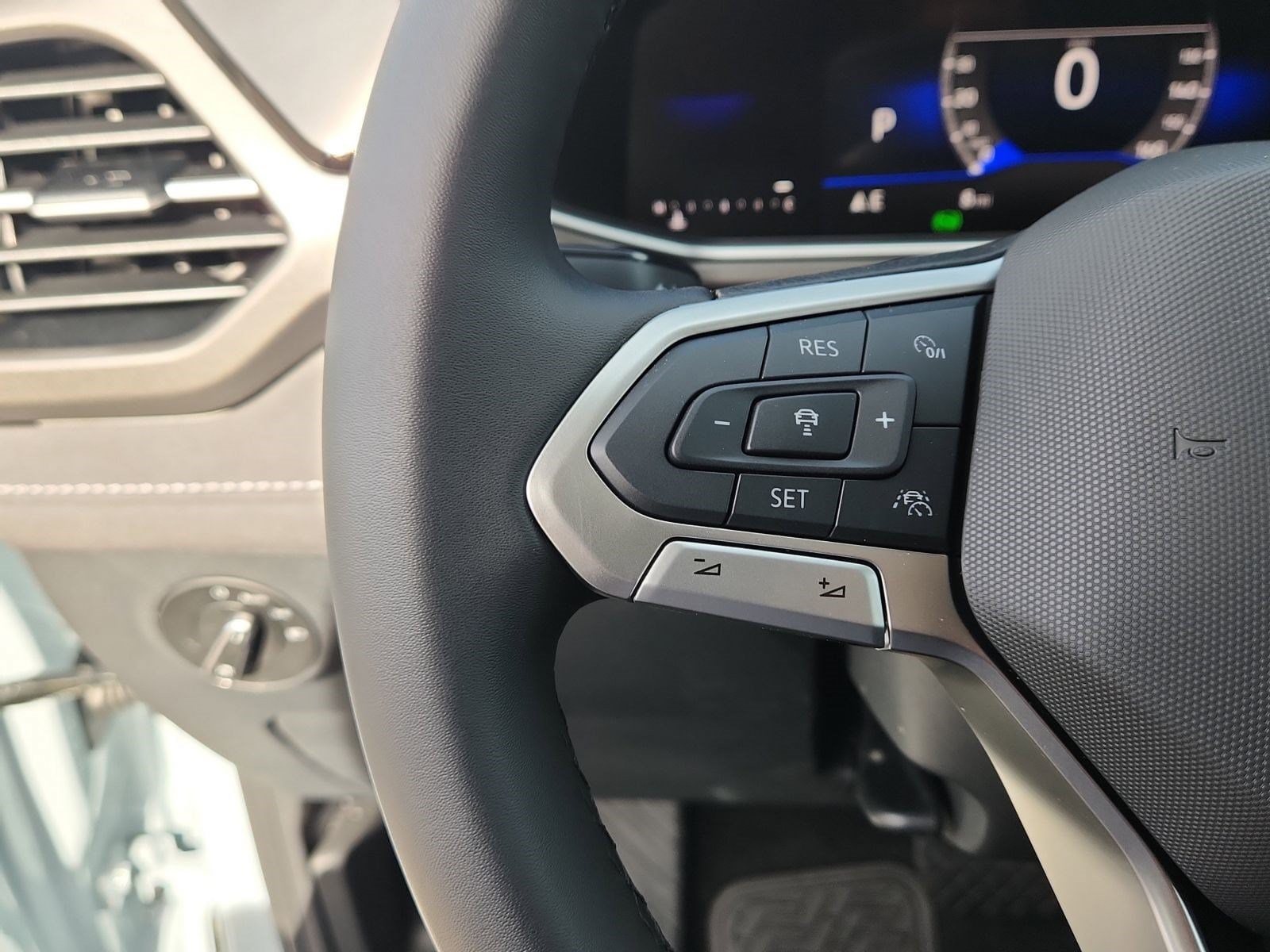 2026 Volkswagen Taos SE Black - Photo 22