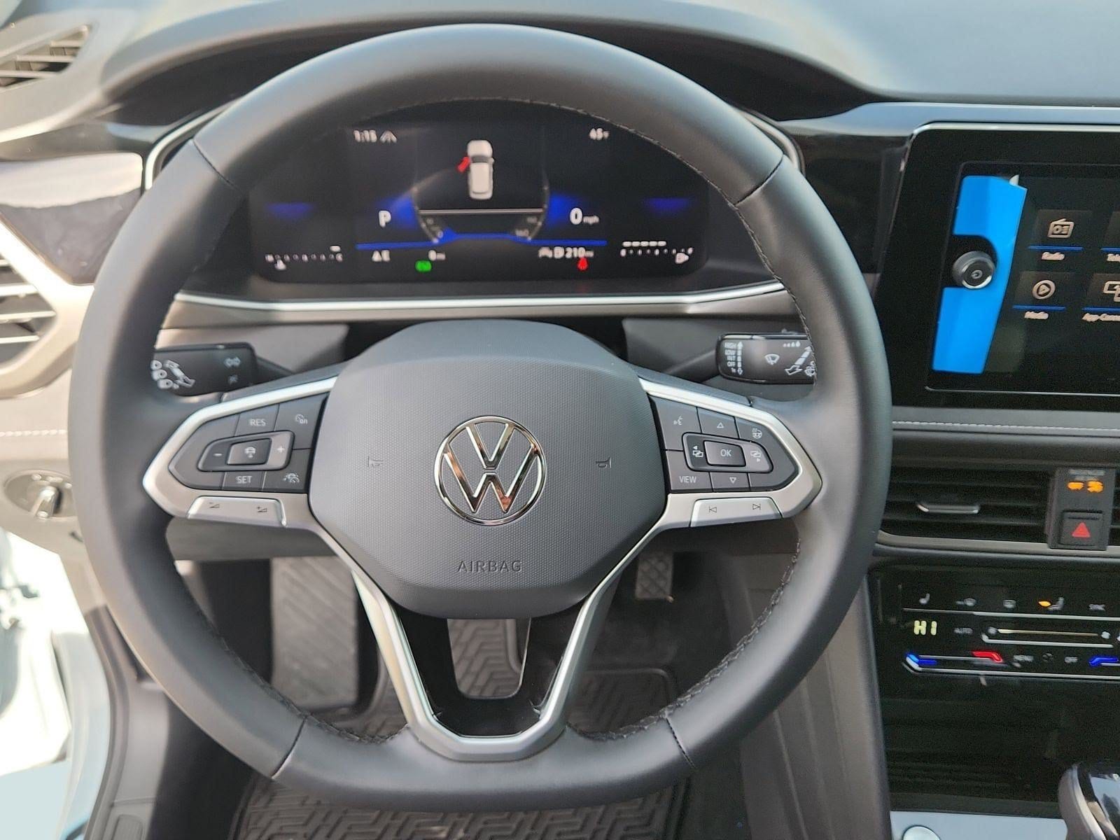 2026 Volkswagen Taos SE Black - Photo 24