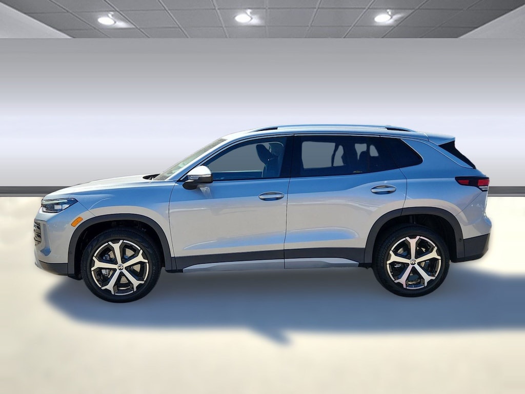 New 2026 Volkswagen Tiguan 2.0T SE SUV
