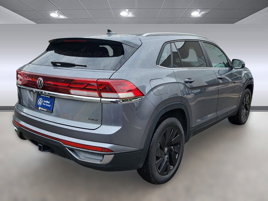 Used 2025 Volkswagen Atlas Cross Sport 2.0T SE w/Technology SUV