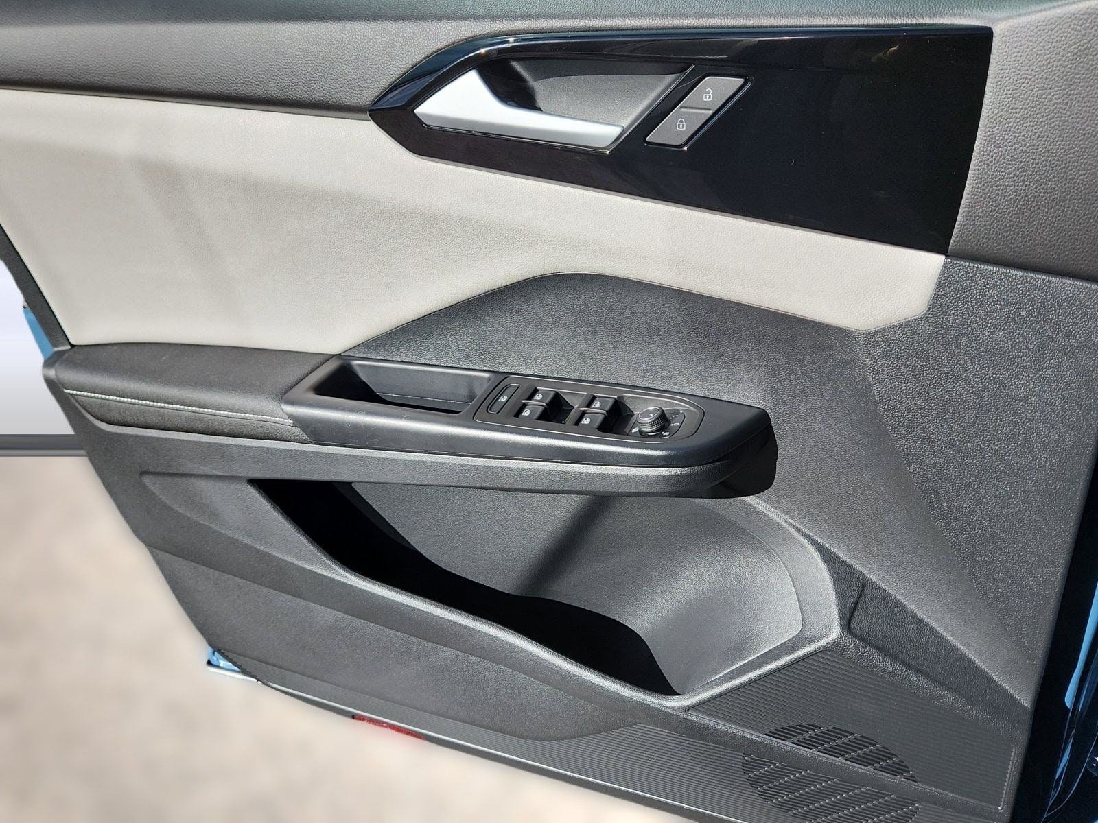 2026 Volkswagen Taos S - Photo 10