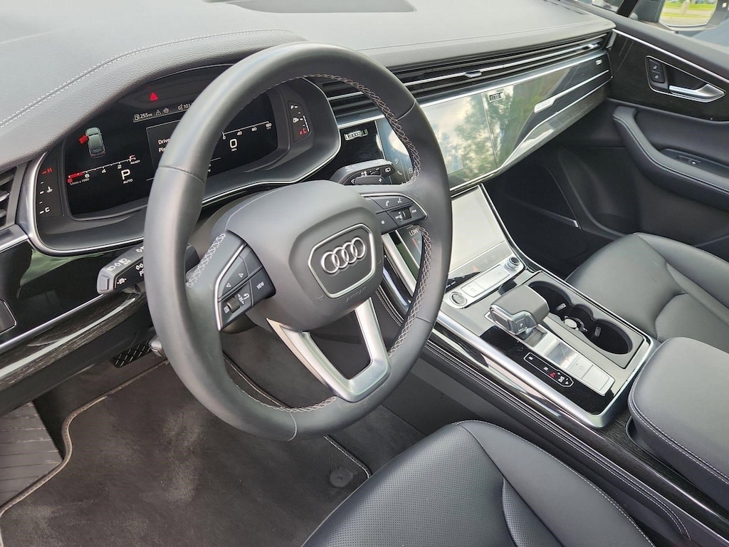 Used 2025 Audi Q7 55 Premium Plus SUV