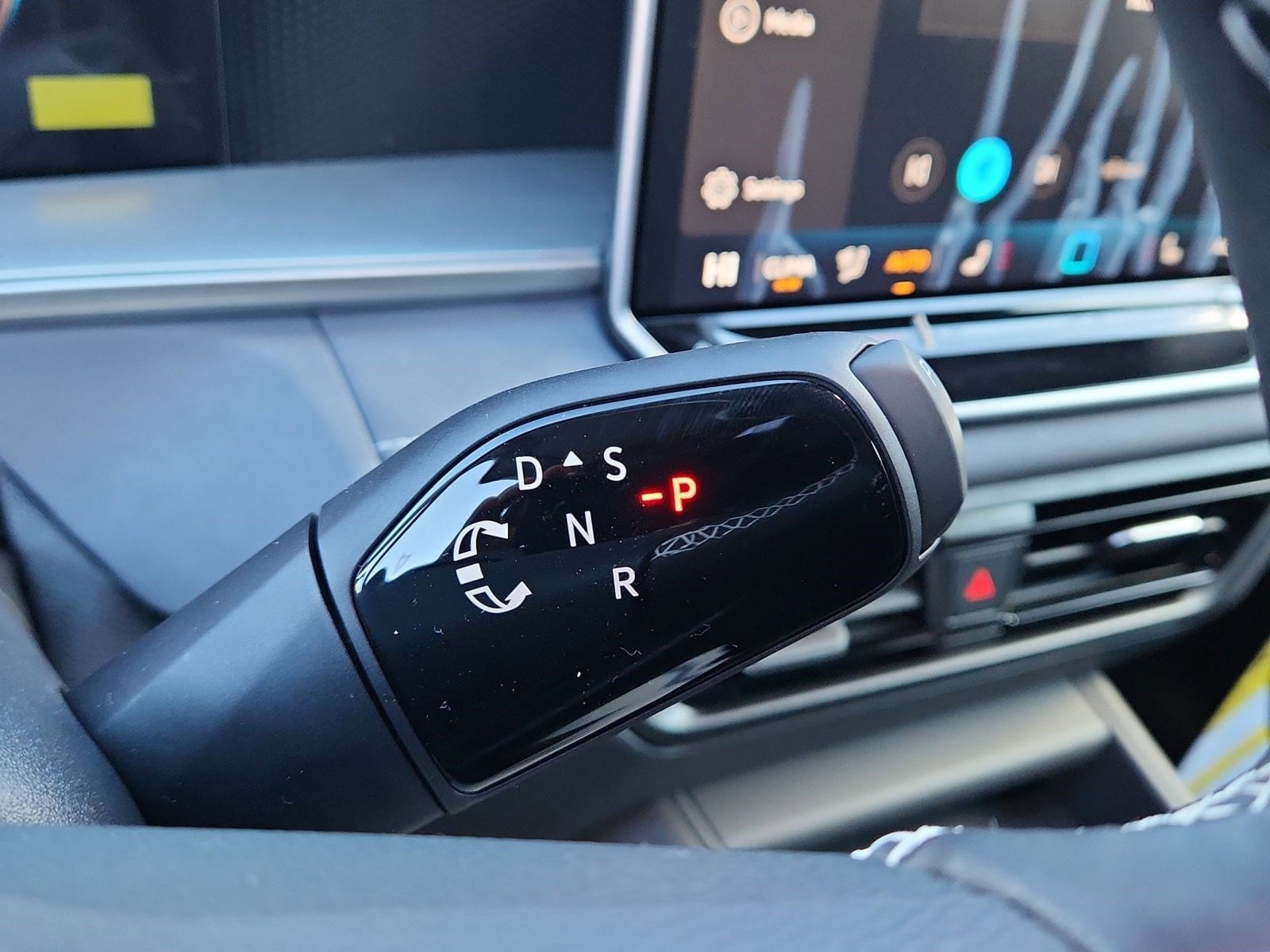 2026 Volkswagen Tiguan SE - Photo 26