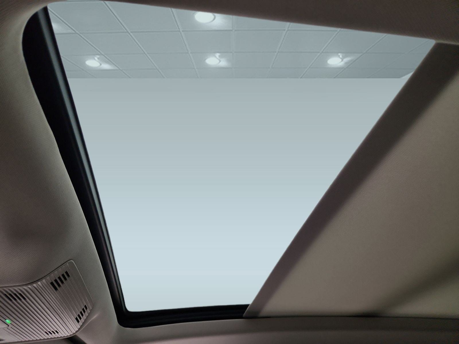 2026 Volkswagen Atlas SE w/Tech - Photo 29