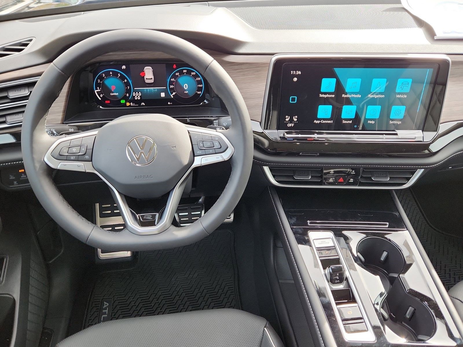2026 Volkswagen Atlas SEL Premium R-Line - Photo 12