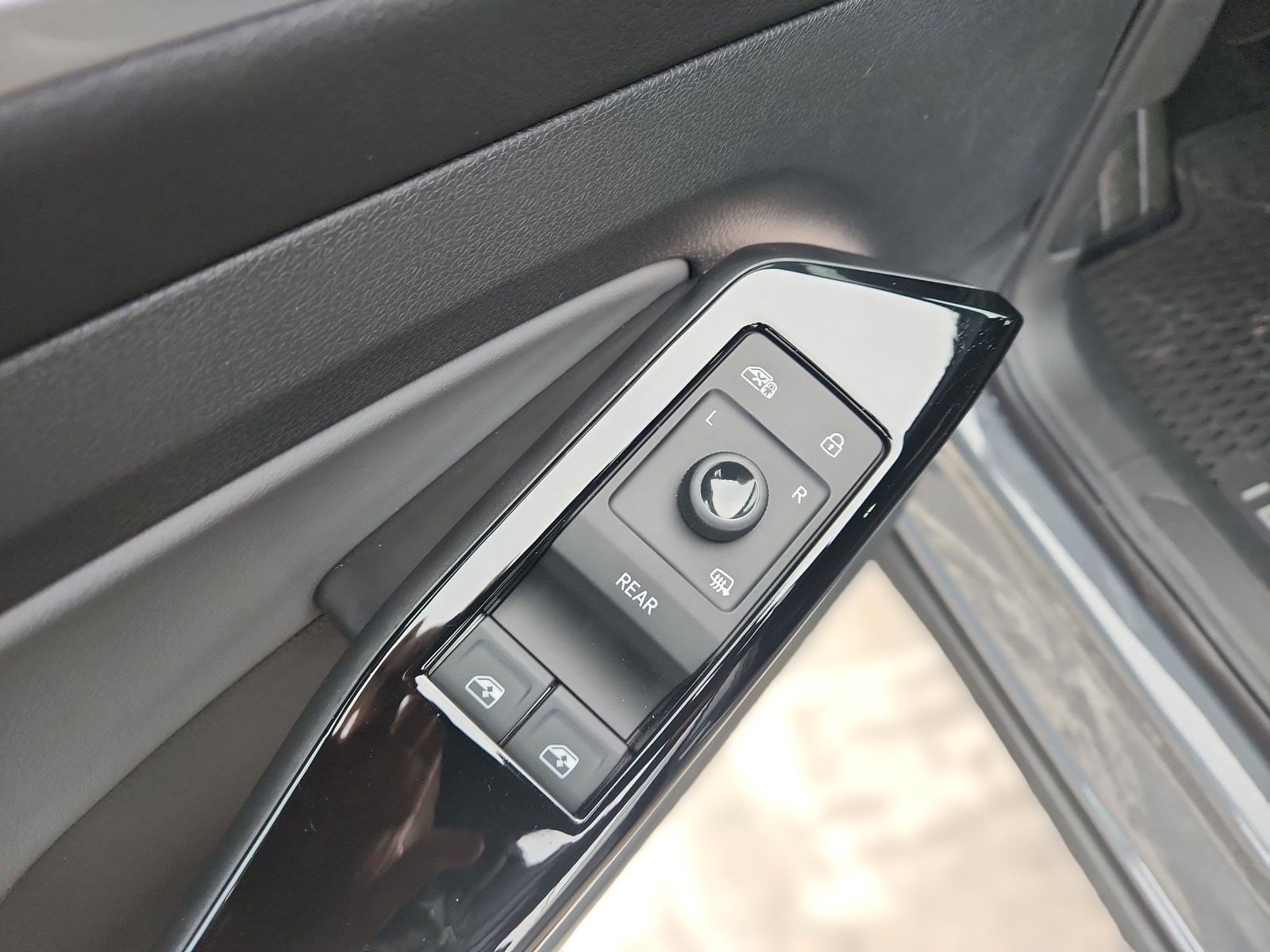 2026 Volkswagen ID.4 PRO S - Photo 7